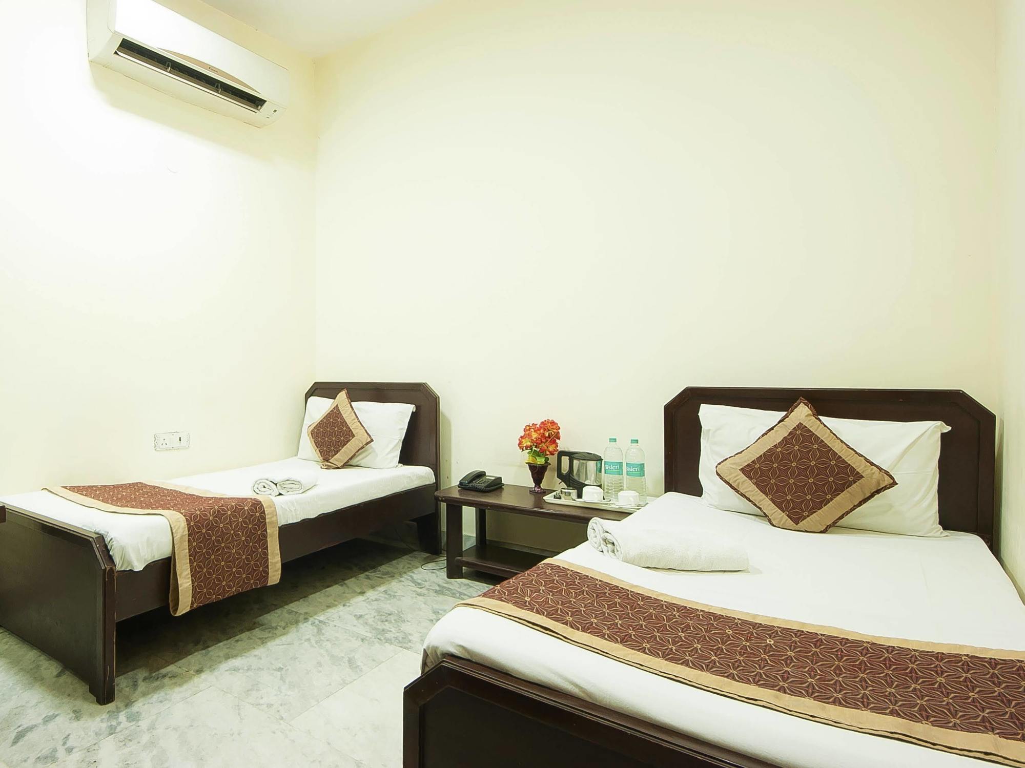 Hermitage By The Cosy Hotels Near Lotus Temple New Delhi Exterior photo